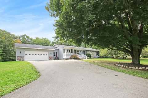 608 Whites Bridge Rd, Belding, MI 48809 photo 3