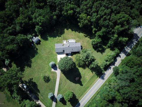 608 Whites Bridge Rd, Belding, MI 48809 photo 1