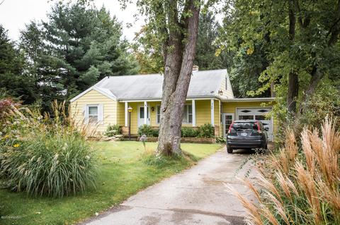 7100 Harbert Rd, Harbert, MI 49115 photo 2