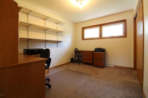 840 Upton Ave, Springfield, MI 49037 photo 8