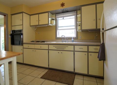 840 Upton Ave, Springfield, MI 49037 photo 4
