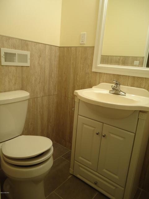 700 Lancashire Dr, Sturgis, MI 49091 photo 7