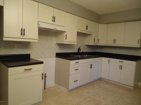 700 Lancashire Dr, Sturgis, MI 49091 photo 4
