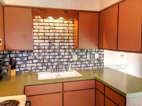561 Cosmopolitan, Marshall, MI 49068 photo 4