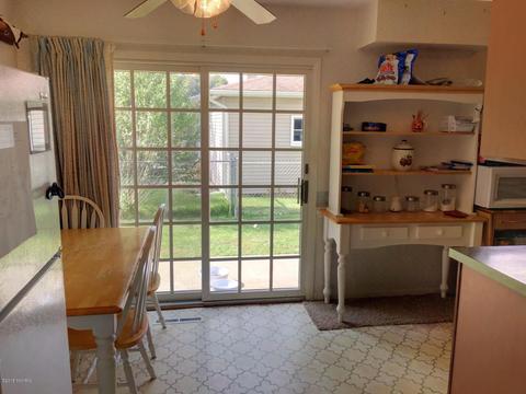 561 Cosmopolitan, Marshall, MI 49068 photo 6