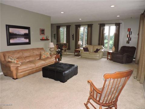 550 E Sisson Rd, Freeport, MI 49325 photo 3