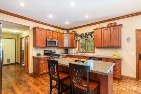 554 Roundtree Ln, Ada, MI 49301 photo 13