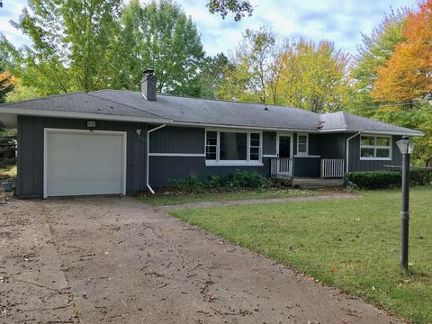 217 E Lewis St, Whitehall, MI 49461 photo 1