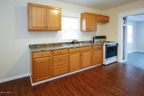 112 River Dr, Three Rivers, MI 49093 photo 8