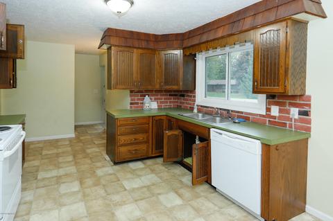 58152 Circle Dr, Three Rivers, MI 49093 photo 6