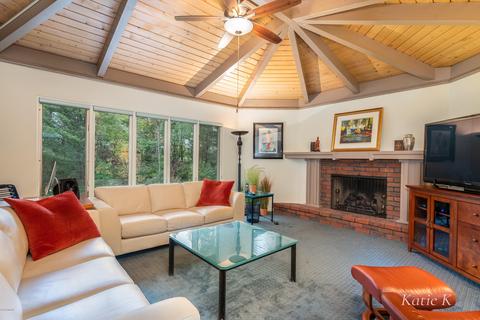 8751 Cascade Rd SE, Ada, MI 49301 photo 12