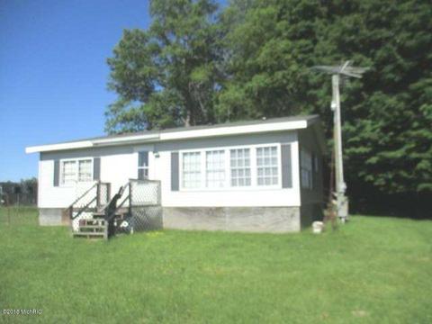 7437 20th Ave, Sears, MI 49679 photo 1