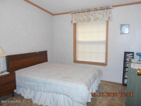5190 Meadow View Trl, Custer, MI 49405 photo 10
