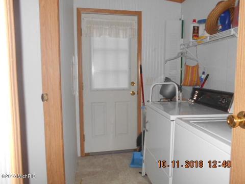 5190 Meadow View Trl, Custer, MI 49405 photo 13
