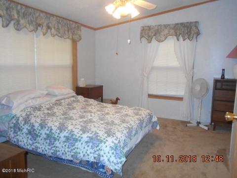 5190 Meadow View Trl, Custer, MI 49405 photo 8