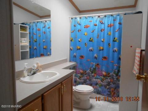 5190 Meadow View Trl, Custer, MI 49405 photo 11