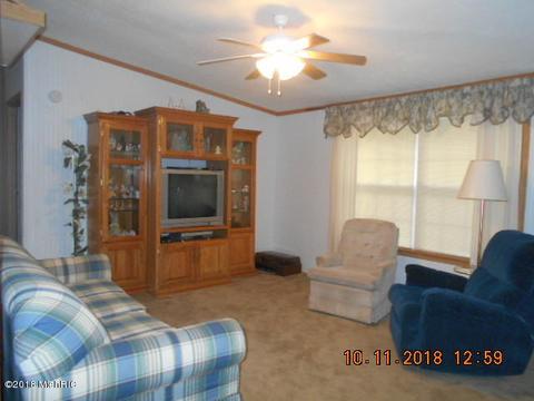 5190 Meadow View Trl, Custer, MI 49405 photo 7