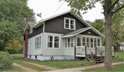 115 Bronson St, Decatur, MI 49045 photo 2