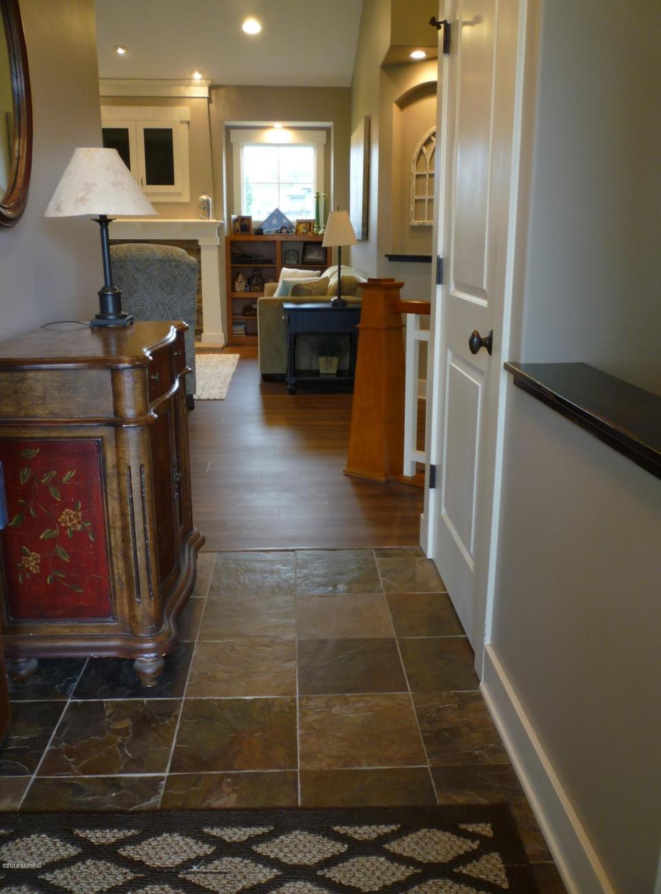  7491 Augusta Ln, Hudsonville, MI 49426 photo 4