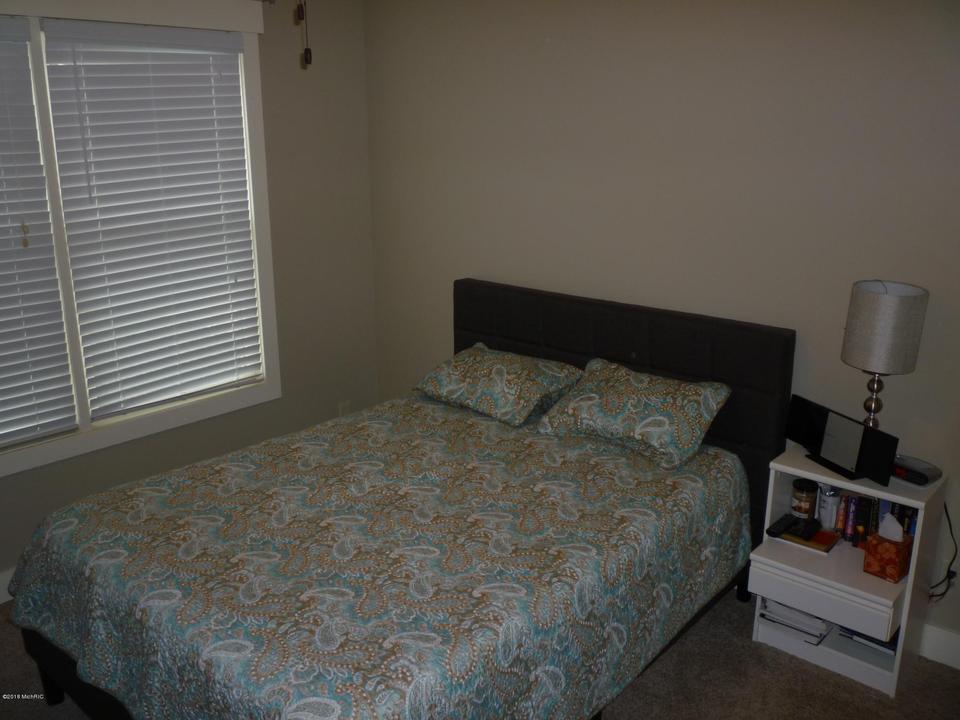  7491 Augusta Ln, Hudsonville, MI 49426 photo 15