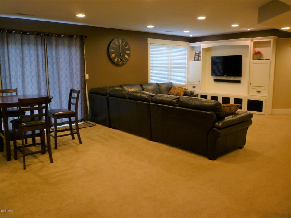  7491 Augusta Ln, Hudsonville, MI 49426 photo 28