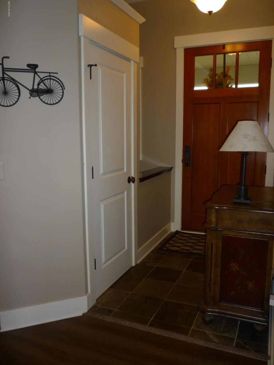  7491 Augusta Ln, Hudsonville, MI 49426 photo 3