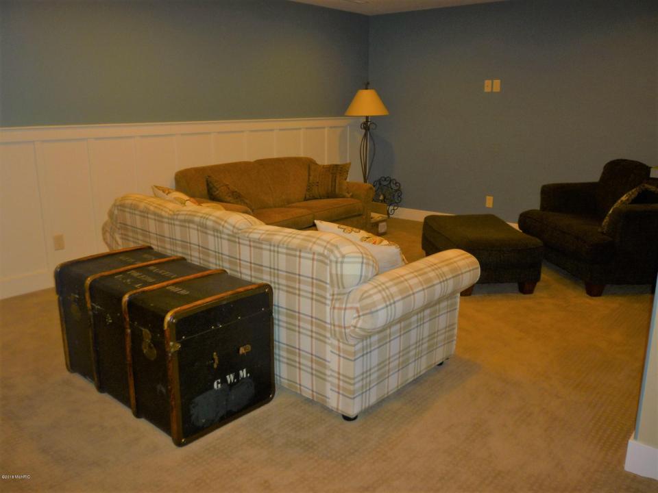  7491 Augusta Ln, Hudsonville, MI 49426 photo 22