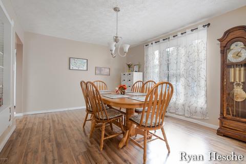 504 N Bridge St, Belding, MI 48809 photo 8