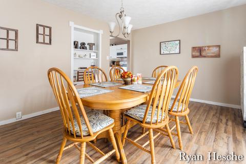 504 N Bridge St, Belding, MI 48809 photo 9
