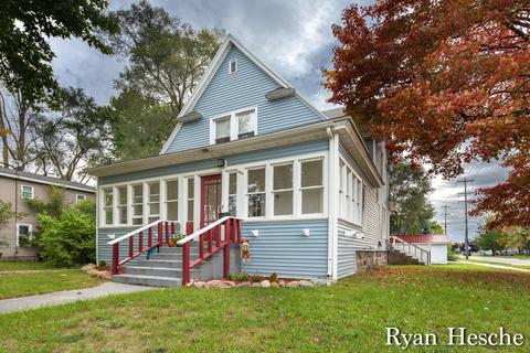504 N Bridge St, Belding, MI 48809 photo 1