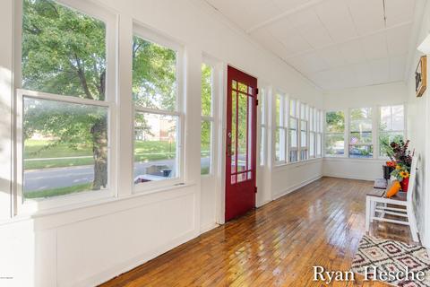 504 N Bridge St, Belding, MI 48809 photo 4