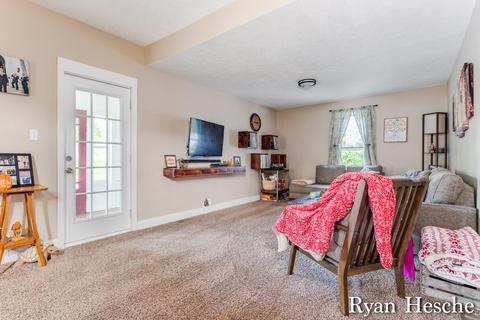 504 N Bridge St, Belding, MI 48809 photo 7