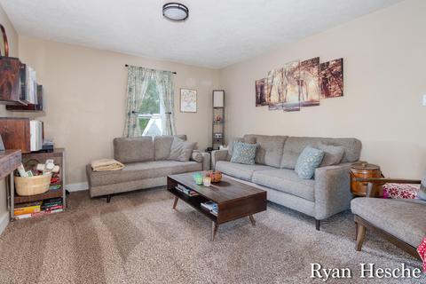 504 N Bridge St, Belding, MI 48809 photo 6
