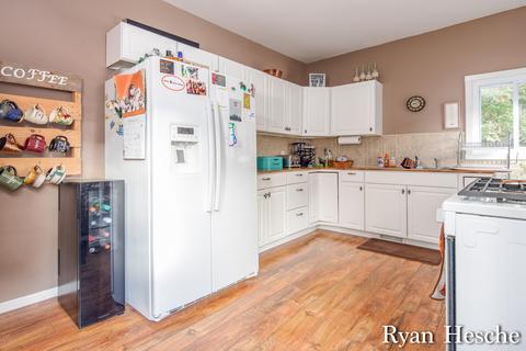 504 N Bridge St, Belding, MI 48809 photo 11