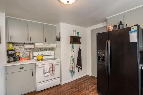 311 E Maple St, Wayland, MI 49348 photo 8