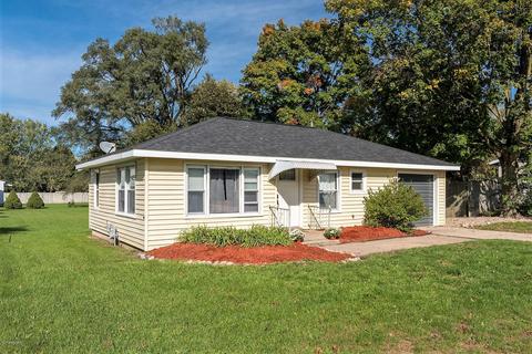311 E Maple St, Wayland, MI 49348 photo 1