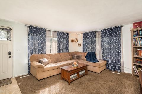 311 E Maple St, Wayland, MI 49348 photo 4