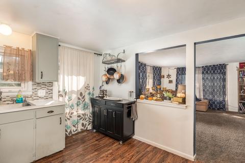 311 E Maple St, Wayland, MI 49348 photo 9