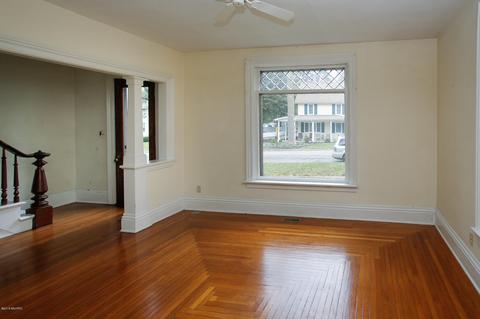 710 E Prospect St, Marshall, MI 49068 photo 4