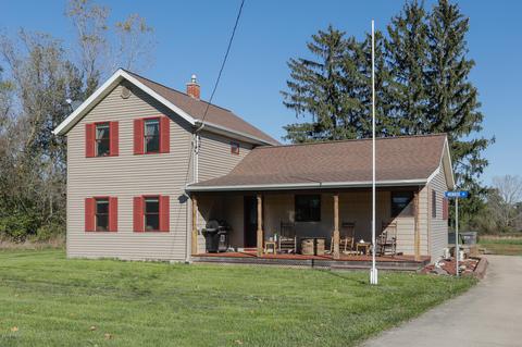 16061 Division Dr, Marshall, MI 49068 photo 2