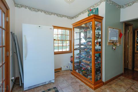 16061 Division Dr, Marshall, MI 49068 photo 19