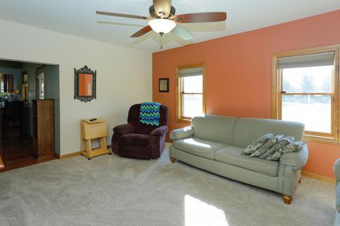 16061 Division Dr, Marshall, MI 49068 photo 6