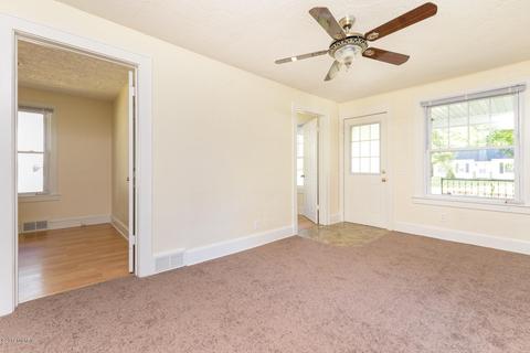513 Keyes Dr, Parchment, MI 49004 photo 4