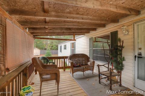 6202 E 29th St, White Cloud, MI 49349 photo 4