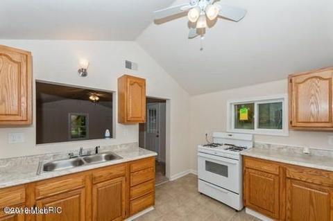 222 Irving St, Belding, MI 48809 photo 16