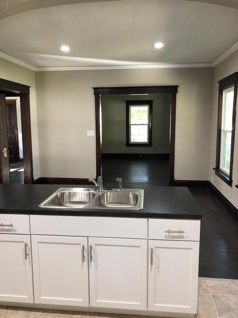 516 Tenth St, Three Rivers, MI 49093 photo 3