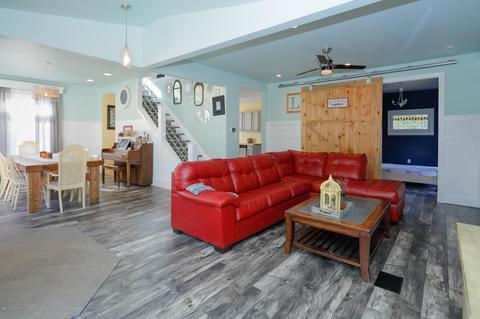 306 Exchange St, Marshall, MI 49068 photo 7