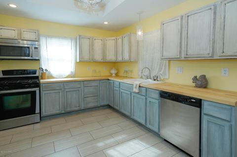 306 Exchange St, Marshall, MI 49068 photo 9