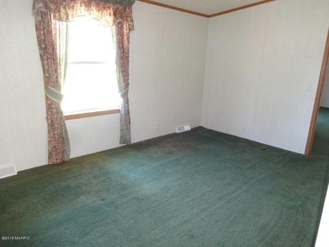 8532 N Warner, Bitely, MI 49309 photo 6