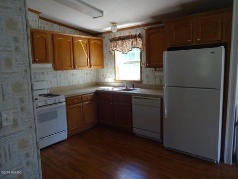 8532 N Warner, Bitely, MI 49309 photo 11